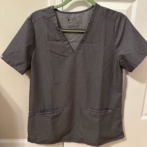 FIGS graphite women’s scrub set - cargo pant + casma top medium